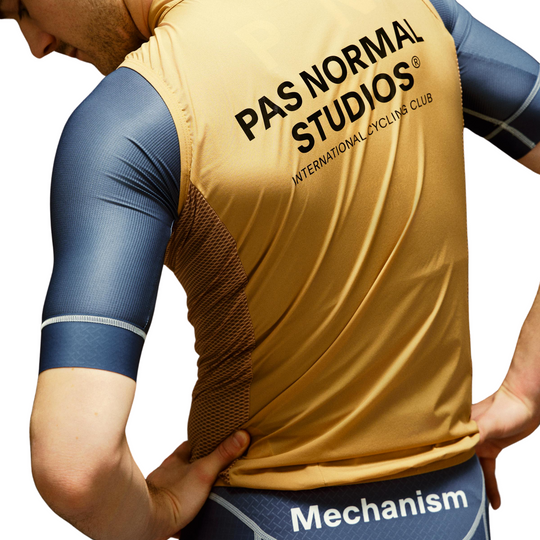 Men's Mechanism Stow Away Gilet By Pas Normal Studios