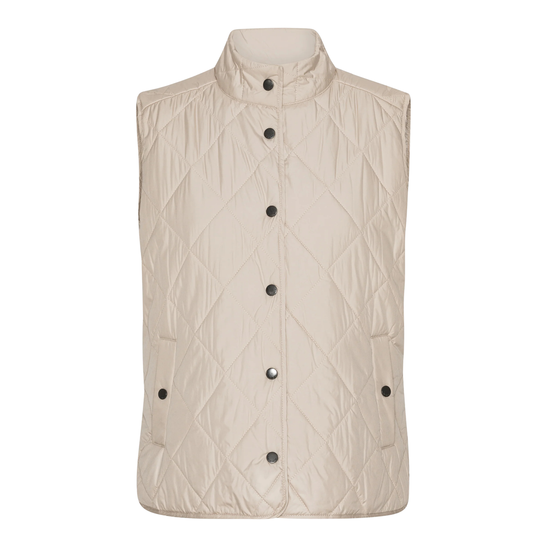 Short Quilt Vest by Ilse Jacobsen